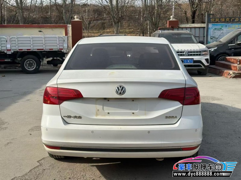 18年大众宝来轿车抵押车出售