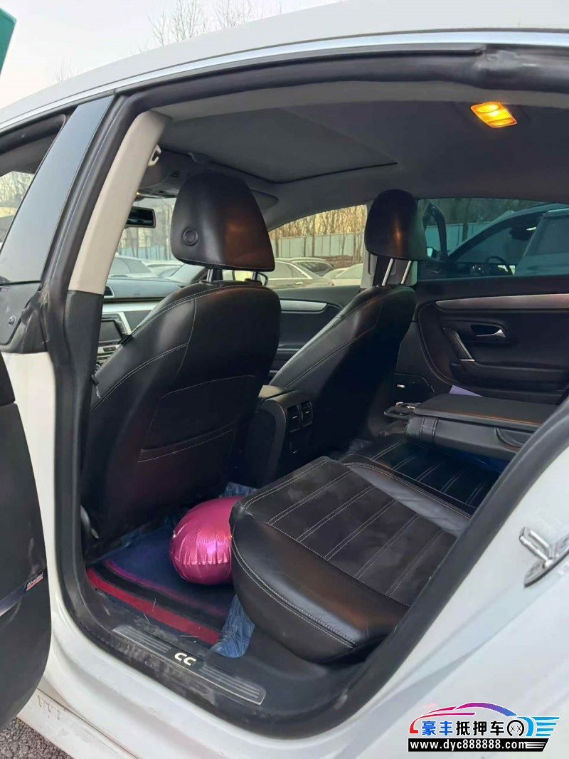 13年大众CC轿车抵押车出售