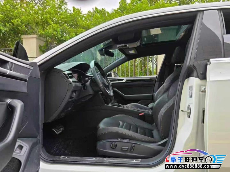 21年大众CC轿车抵押车出售