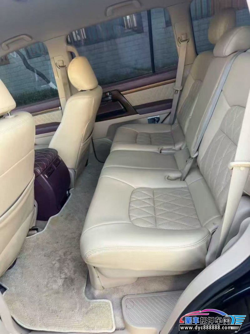 15年丰田兰德酷路泽（陆巡）轿车抵押车出售