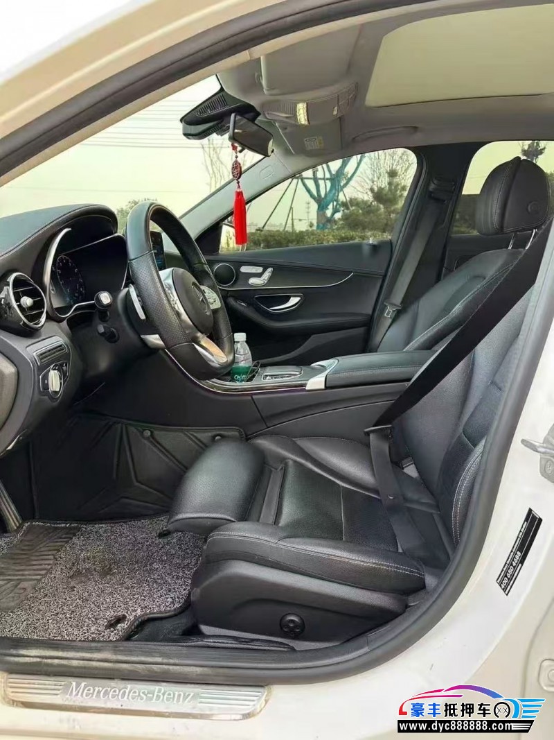 21年奔驰C轿车抵押车出售