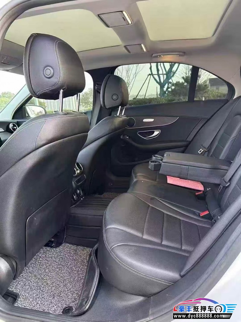 21年奔驰C轿车抵押车出售