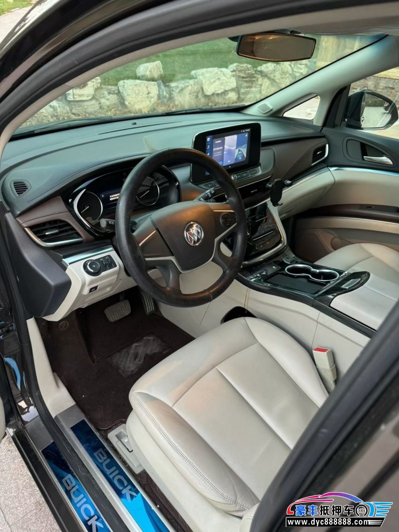 22年别克GL8轿车抵押车出售