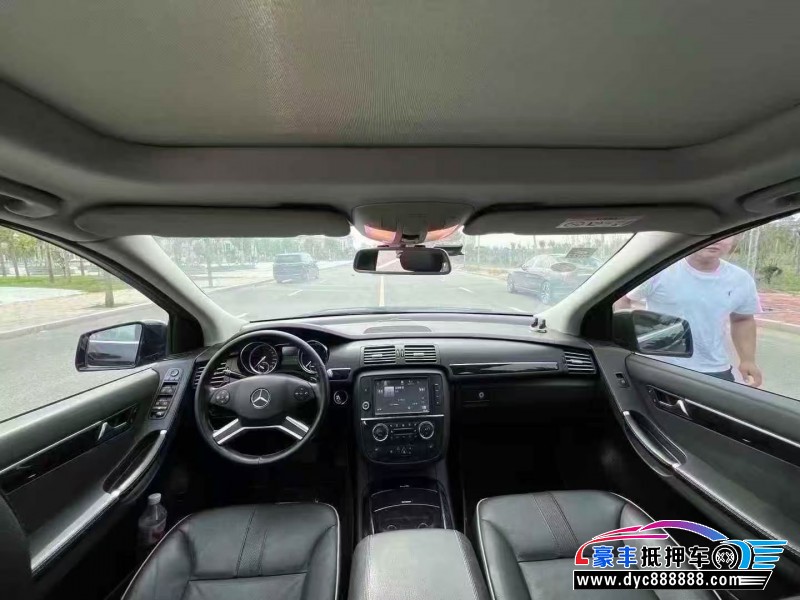 14年奔驰R轿车抵押车出售