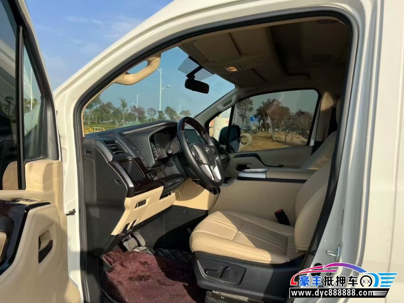 22年丰田海狮轿车抵押车出售