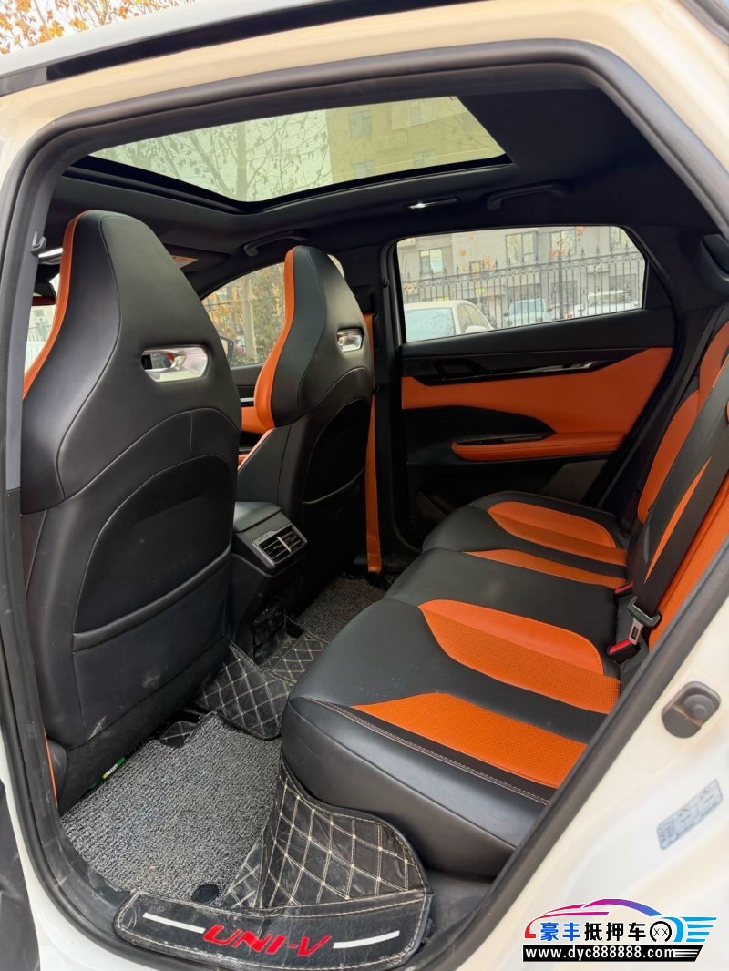 23年长安长安UNI轿车抵押车出售