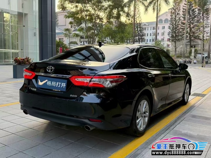 22年丰田凯美瑞轿车抵押车出售