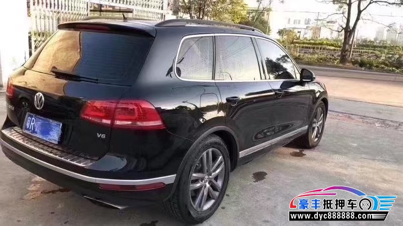 18年大众途锐轿车抵押车出售