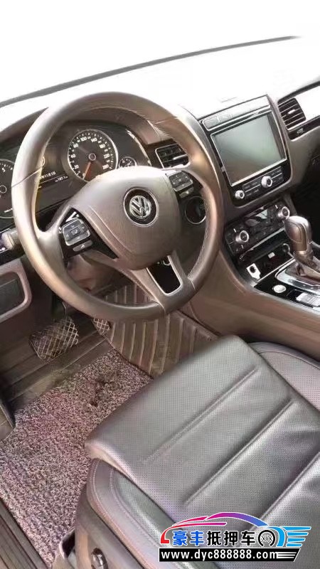 18年大众途锐轿车抵押车出售