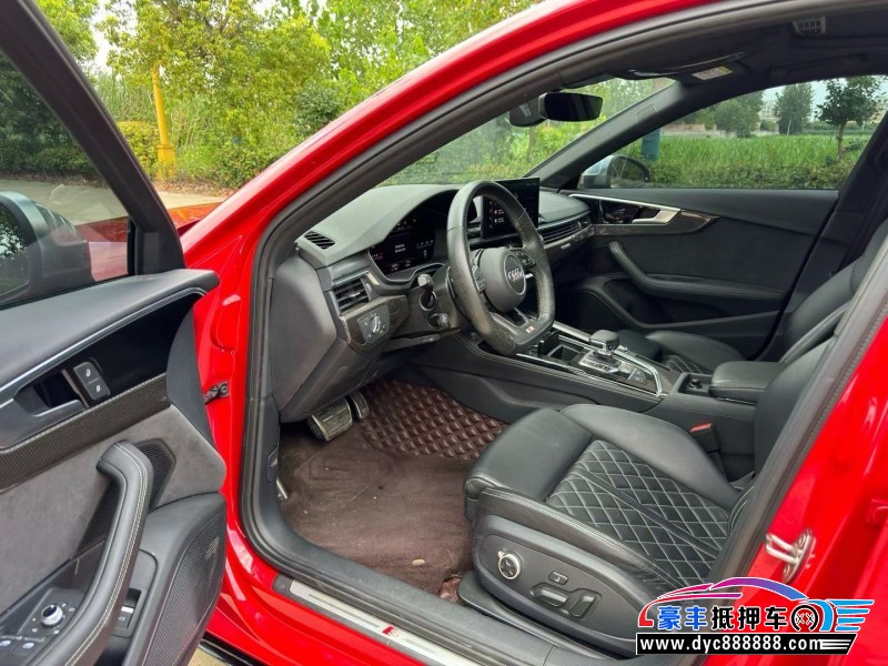 21年奥迪S4轿车抵押车出售