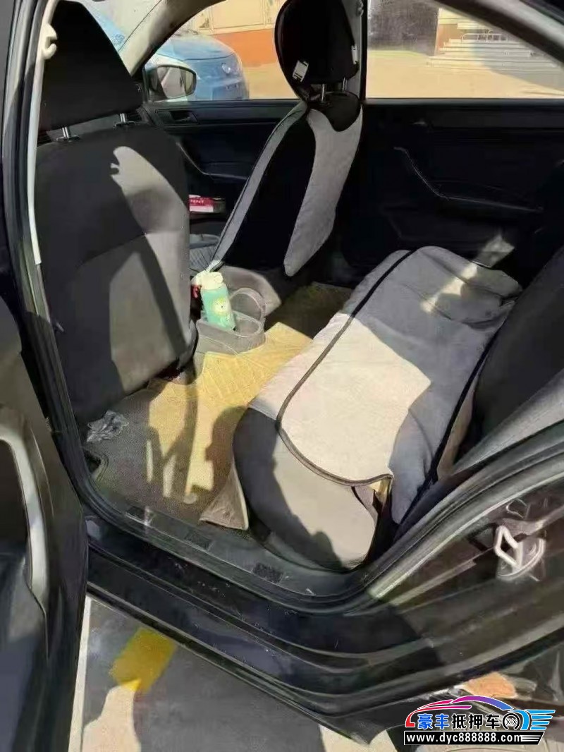 16年大众桑塔纳轿车抵押车出售