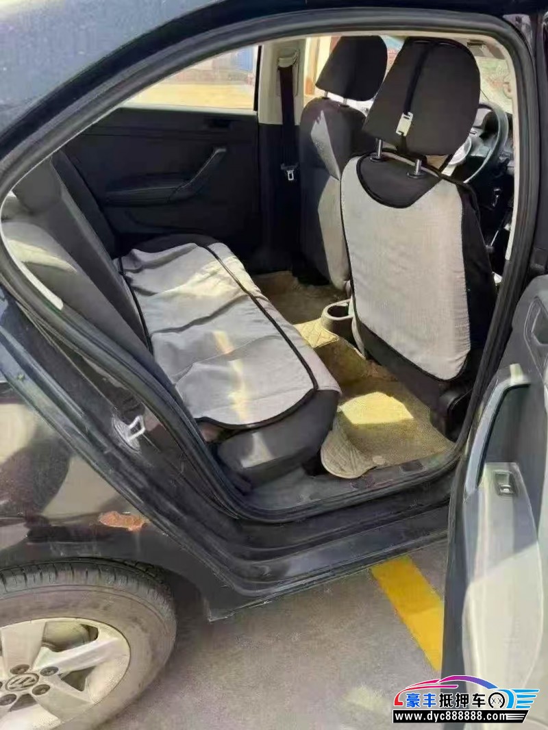 16年大众桑塔纳轿车抵押车出售