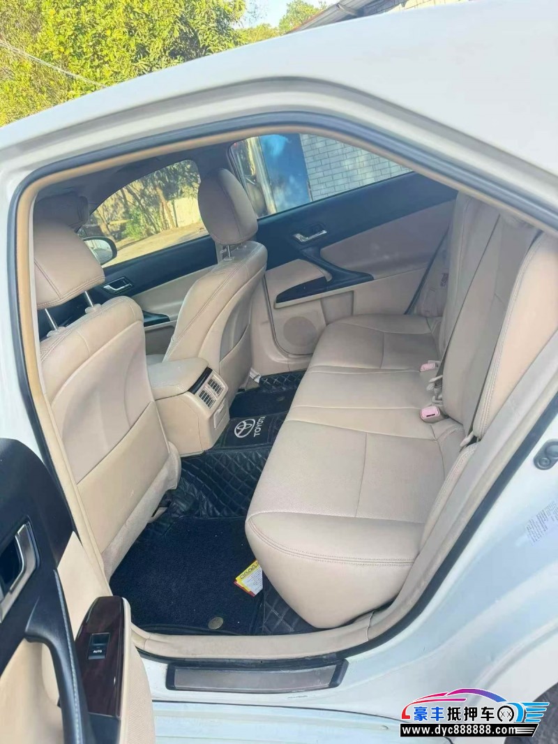 11年丰田锐志轿车抵押车出售