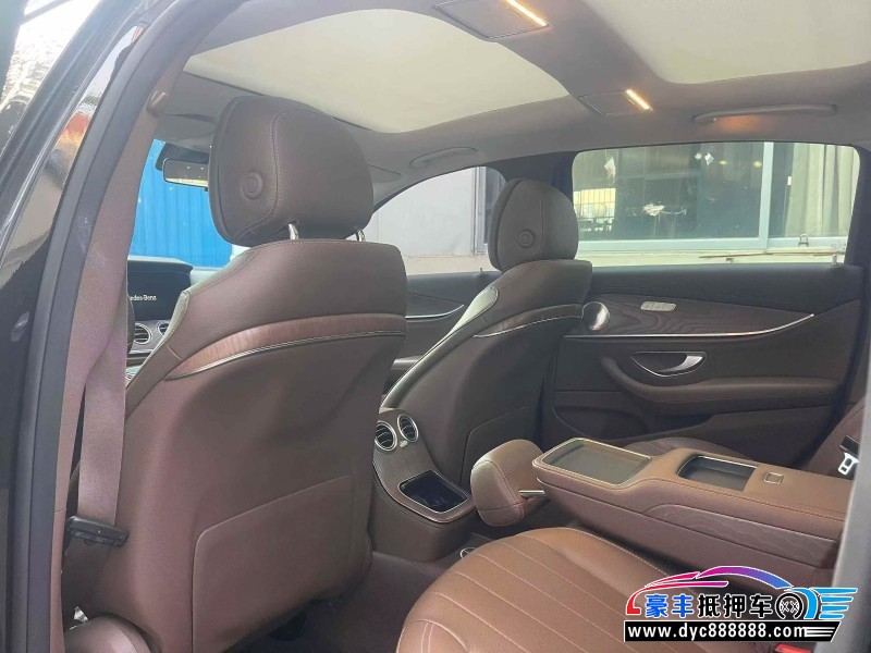 21年奔驰E轿车抵押车出售