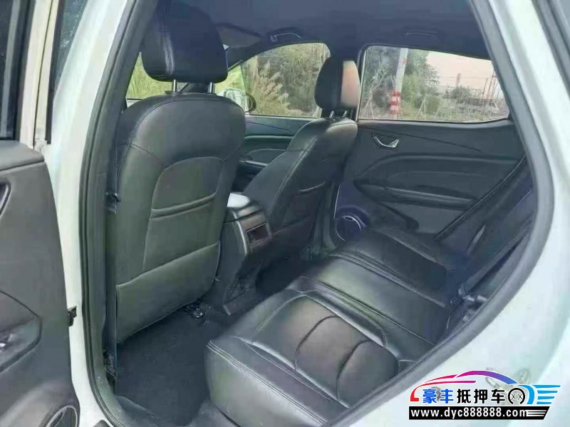 21年东风风光500轿车抵押车出售