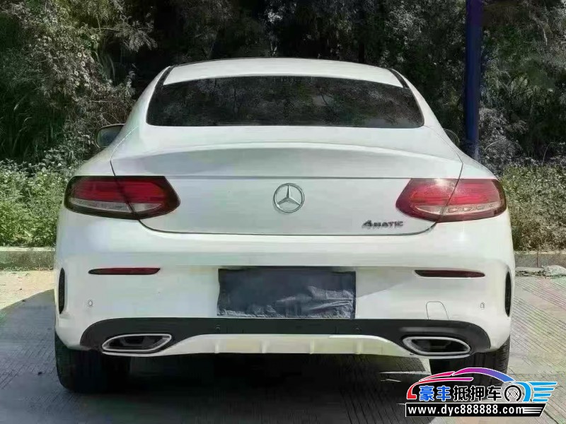 17年奔驰C轿车抵押车出售