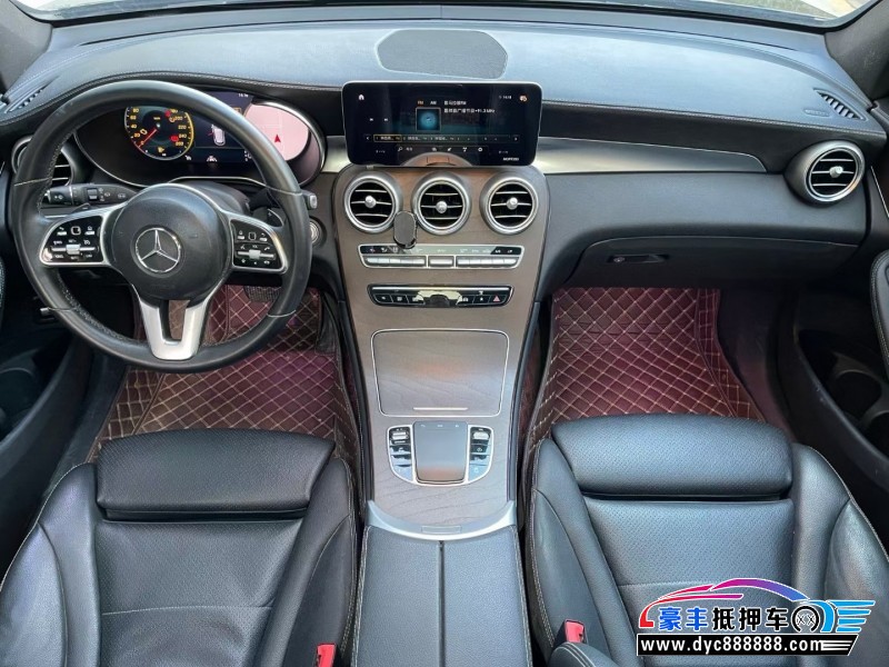 19年奔驰GLC轿车抵押车出售