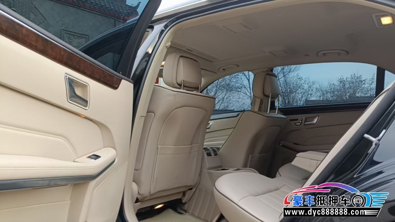 15年奔驰E轿车抵押车出售