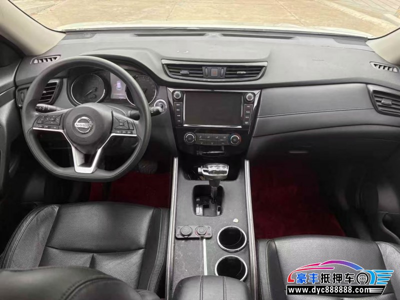 17年日产奇骏轿车抵押车出售