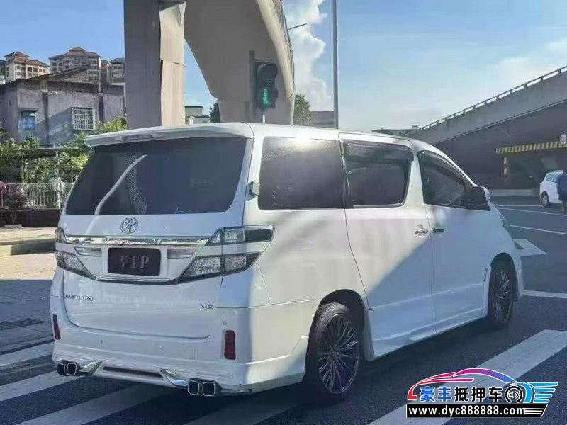 12年丰田埃尔法轿车抵押车出售