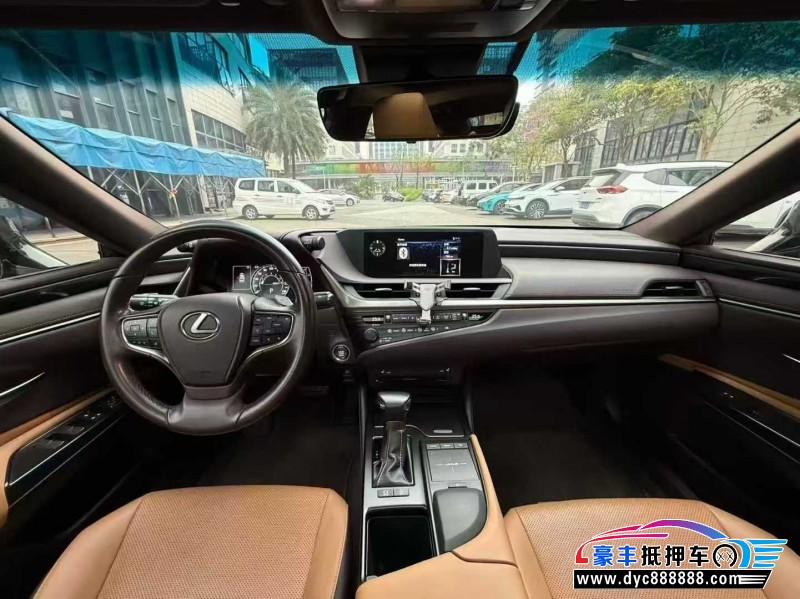 19年雷克萨斯ES轿车抵押车出售