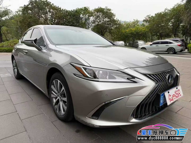 19年雷克萨斯ES轿车抵押车出售