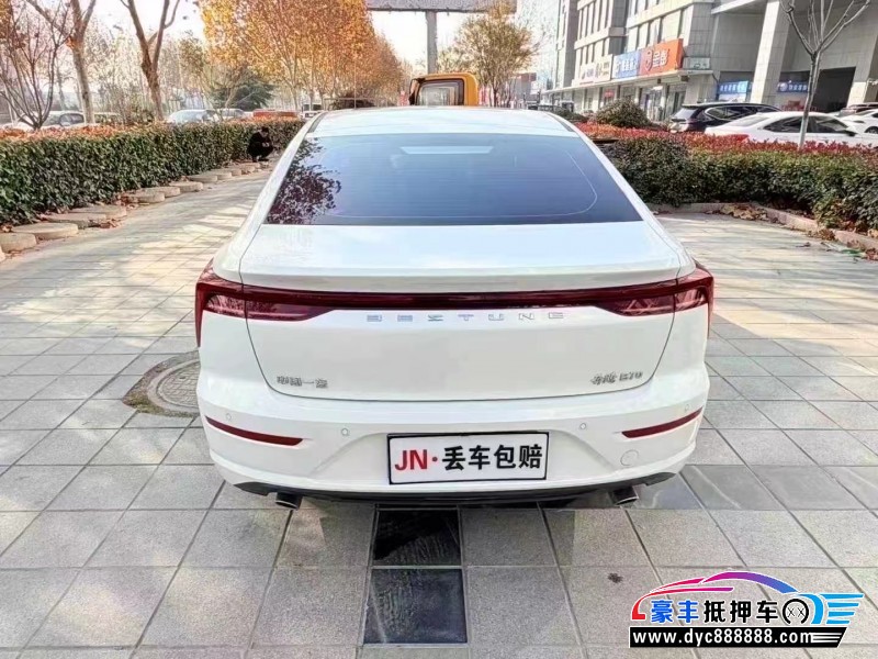 24年奔腾B70轿车抵押车出售