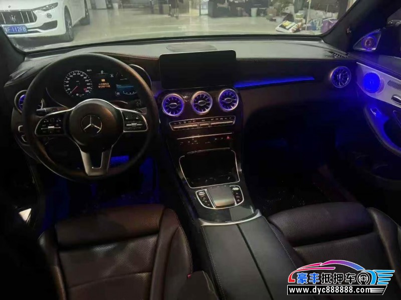 22年奔驰GLCSUV抵押车出售