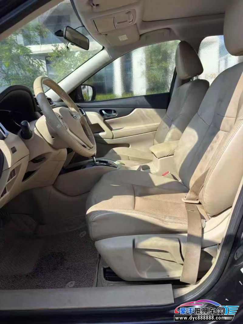 16年日产奇骏SUV抵押车出售