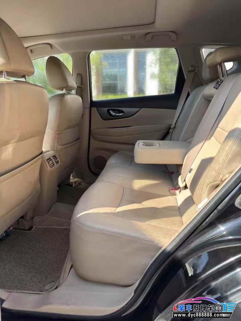 16年日产奇骏SUV抵押车出售