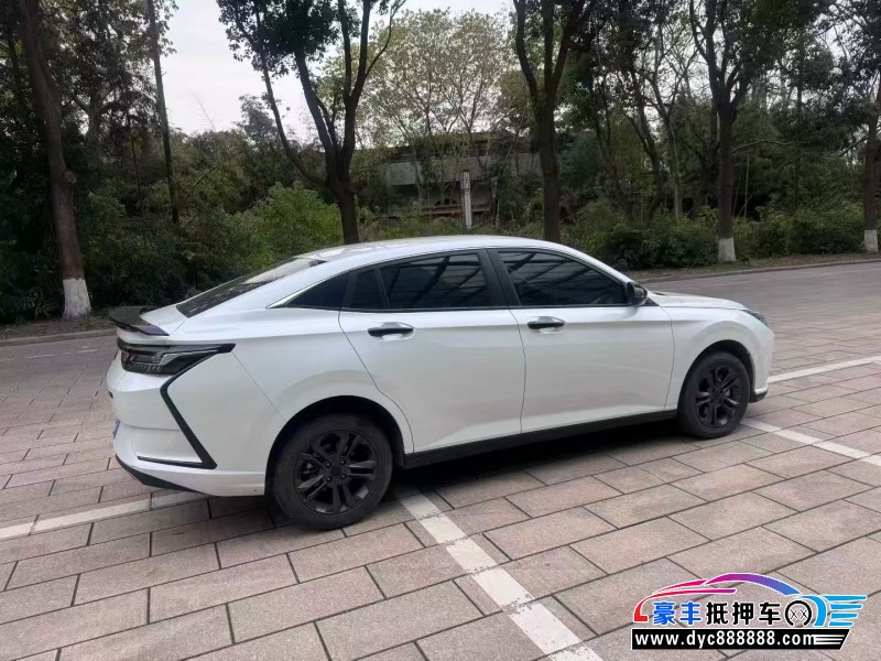 24年东风风神奕炫轿车抵押车出售