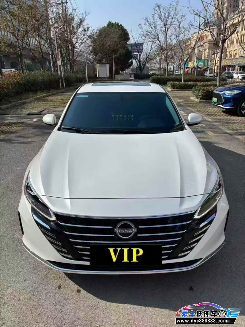 25年日产天籁轿车抵押车出售