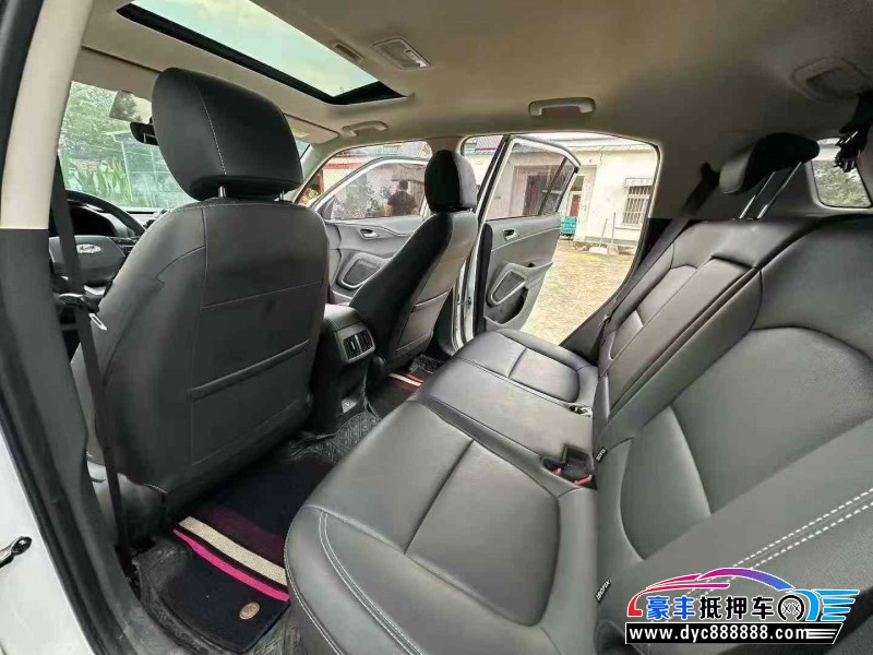 21年现代ix35轿车抵押车出售