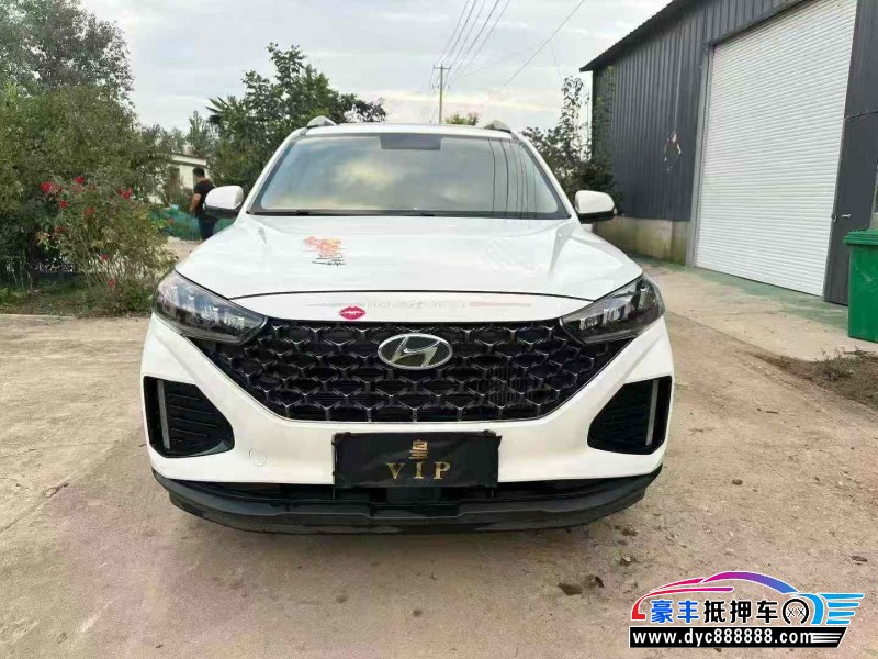 抵押车出售21年现代ix35轿车