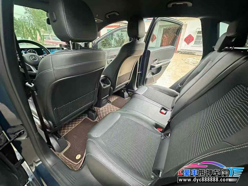 21年奔驰B轿车抵押车出售