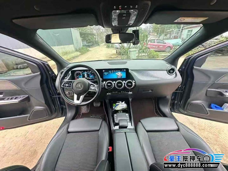 21年奔驰B轿车抵押车出售