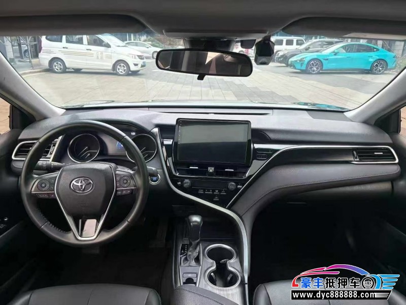 22年丰田凯美瑞轿车抵押车出售