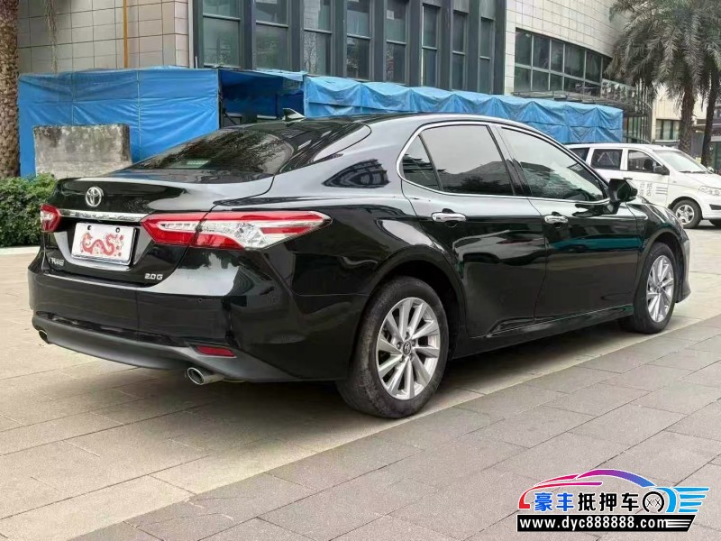 22年丰田凯美瑞轿车抵押车出售