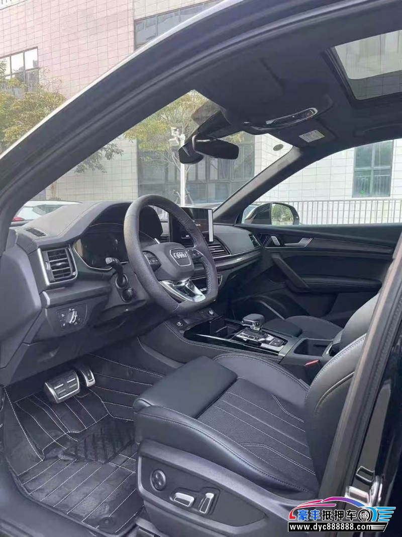 25年奥迪Q5轿车抵押车出售