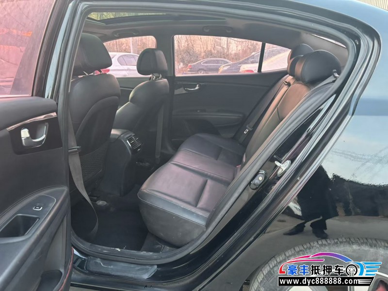 16年起亚K4轿车抵押车出售