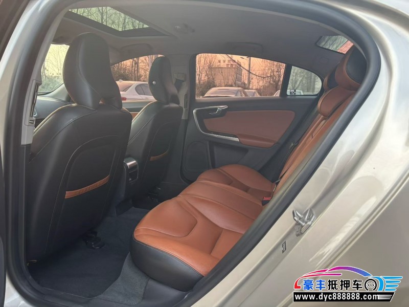 19年沃尔沃S60轿车抵押车出售