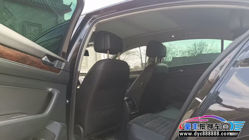 18年大众迈腾轿车抵押车出售