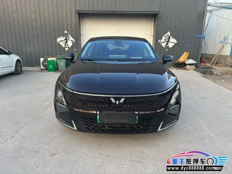 抵押车出售24年五菱星光轿车