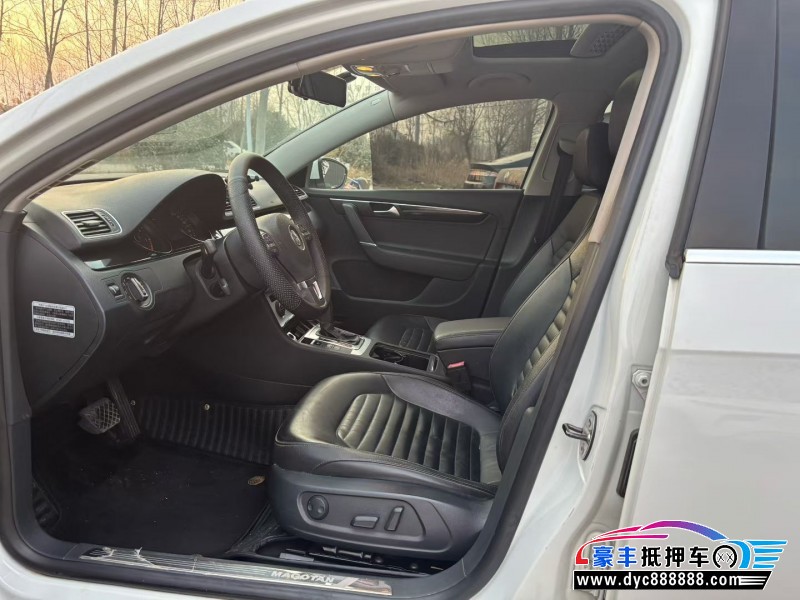 14年大众迈腾轿车抵押车出售