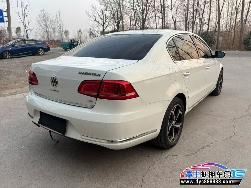 14年大众迈腾轿车抵押车出售