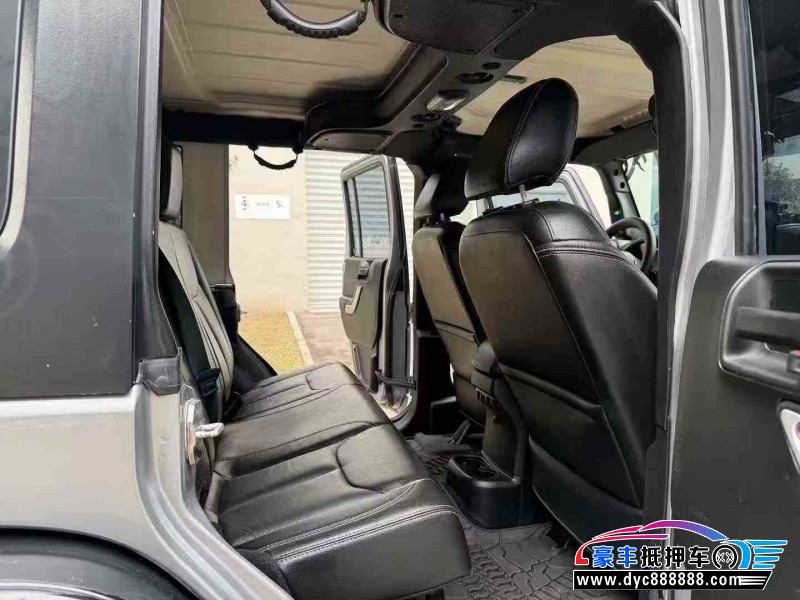 17年Jeep牧马人轿车抵押车出售