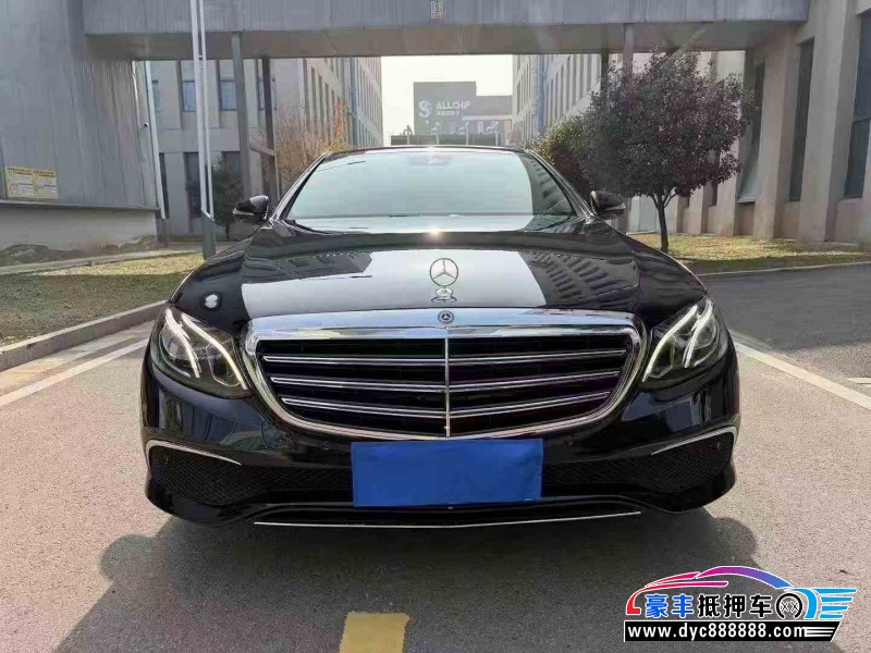 17年奔驰E轿车抵押车出售