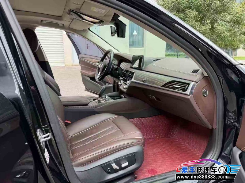 19年宝马5系轿车抵押车出售