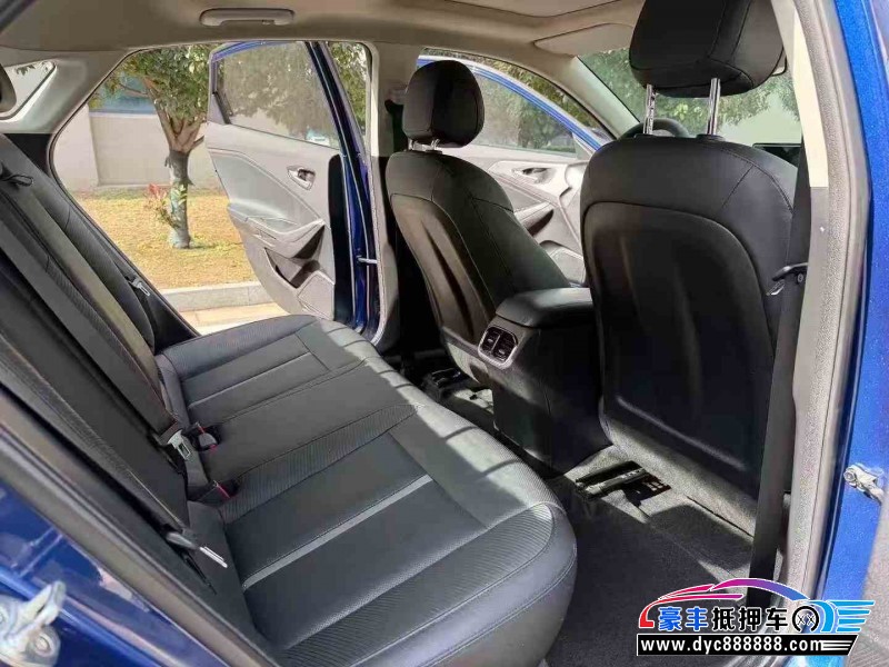 19年现代菲斯塔轿车抵押车出售