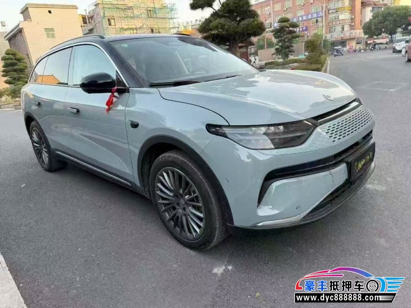 25年零跑C11轿车抵押车出售